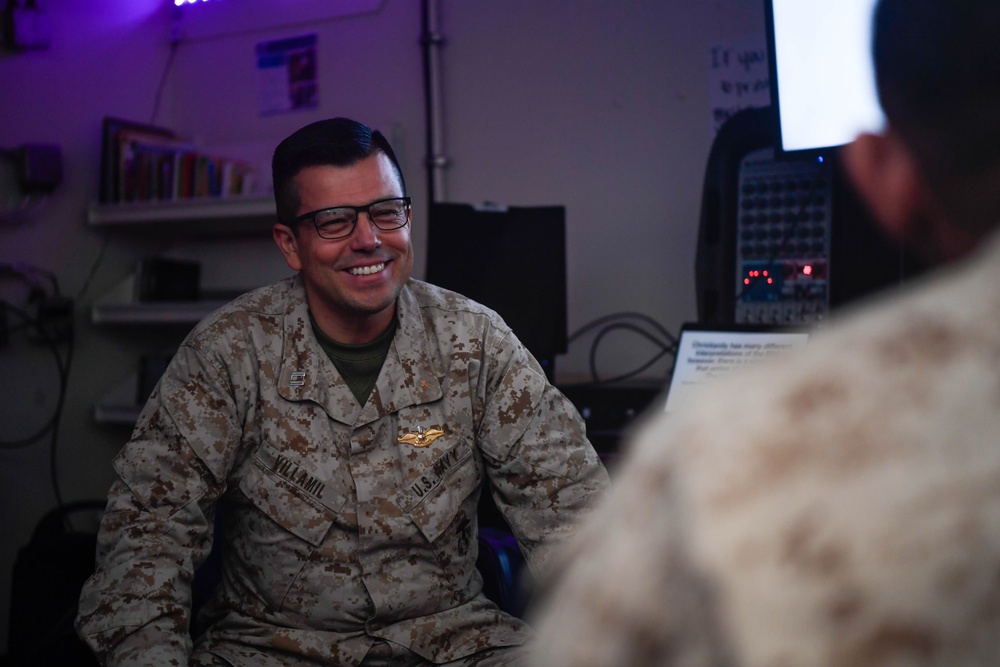 15th MEU Hosts Bilingual Religious Services Aboard Boxer