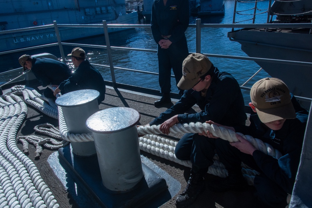 USS Ronald Reagan (CVN 76) returns to Yokosuka, Japan