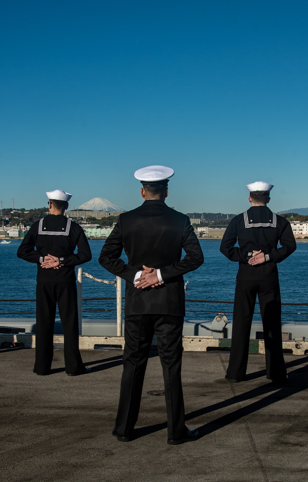 USS Ronald Reagan (CVN 76) returns to Yokosuka, Japan