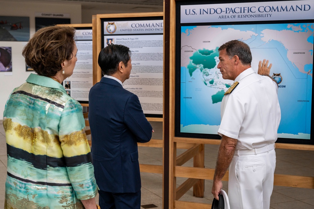 Philippine President R. Marcos Jr. tours USINDOPACOM and JBPHH