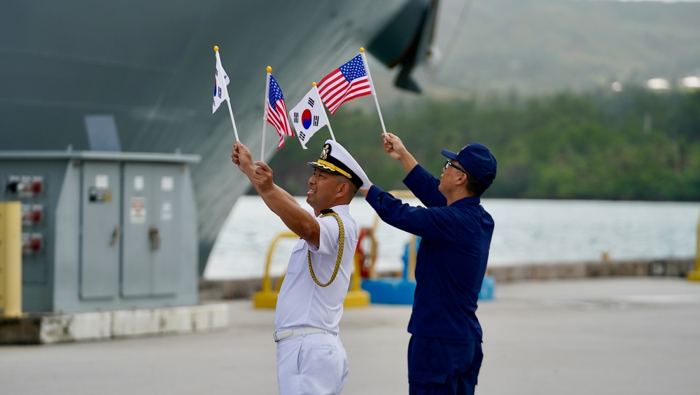 U.S. Coast Guard meets with Republic of Korea navy counterparts