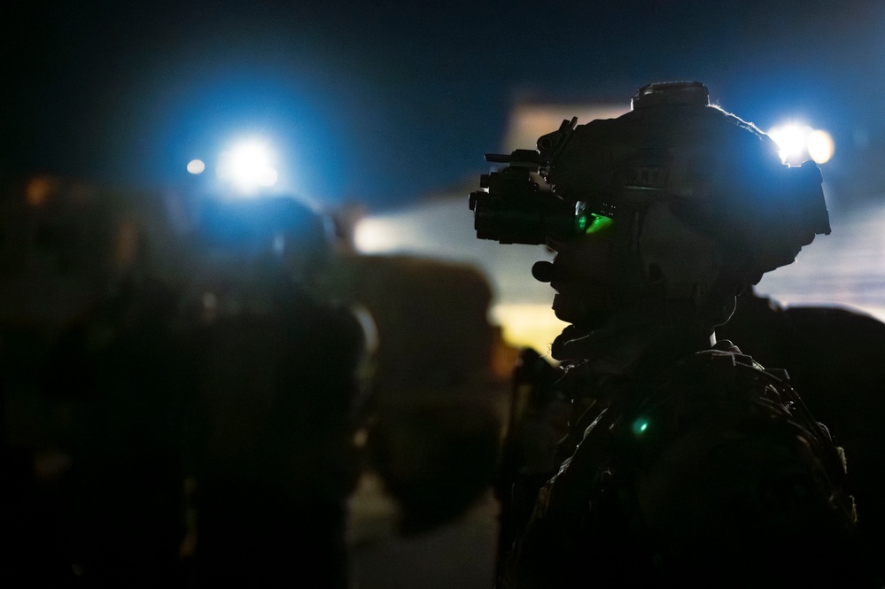 Kunsan EOD, SFS, SERE tag-team night operations