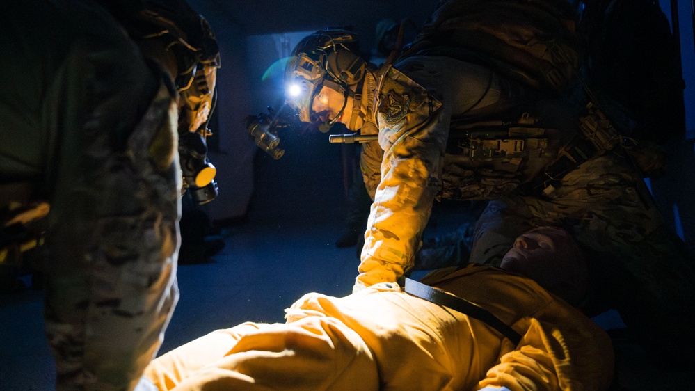 Kunsan EOD, SFS, SERE tag-team night operations