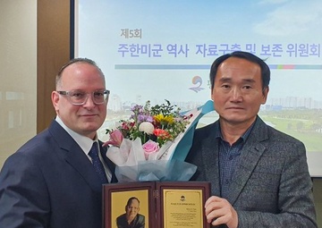 Osan historian named best in DAF