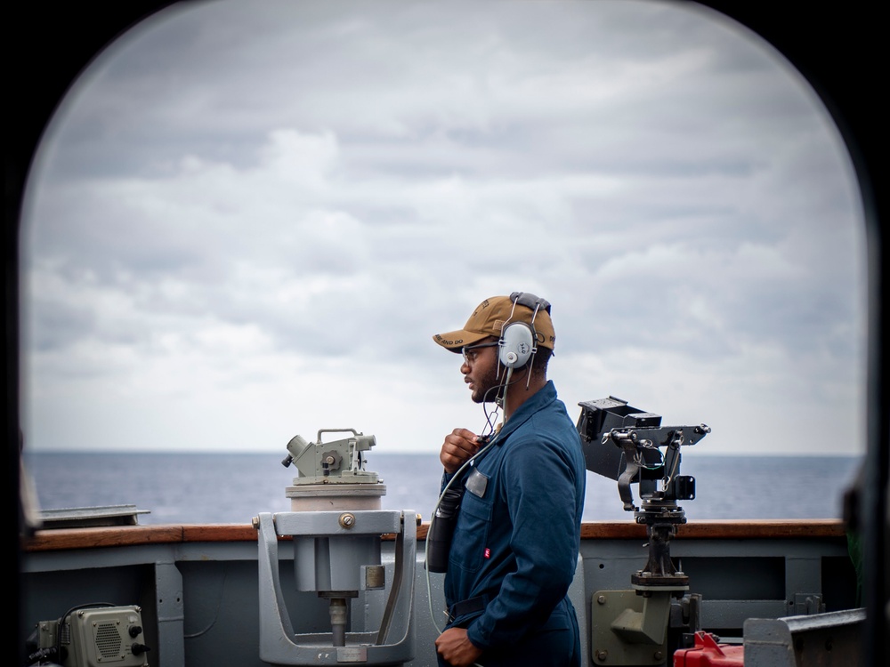 USS Hopper (DDG 70) Sailors Conduct Lookout Duties in the Pacific Ocean
