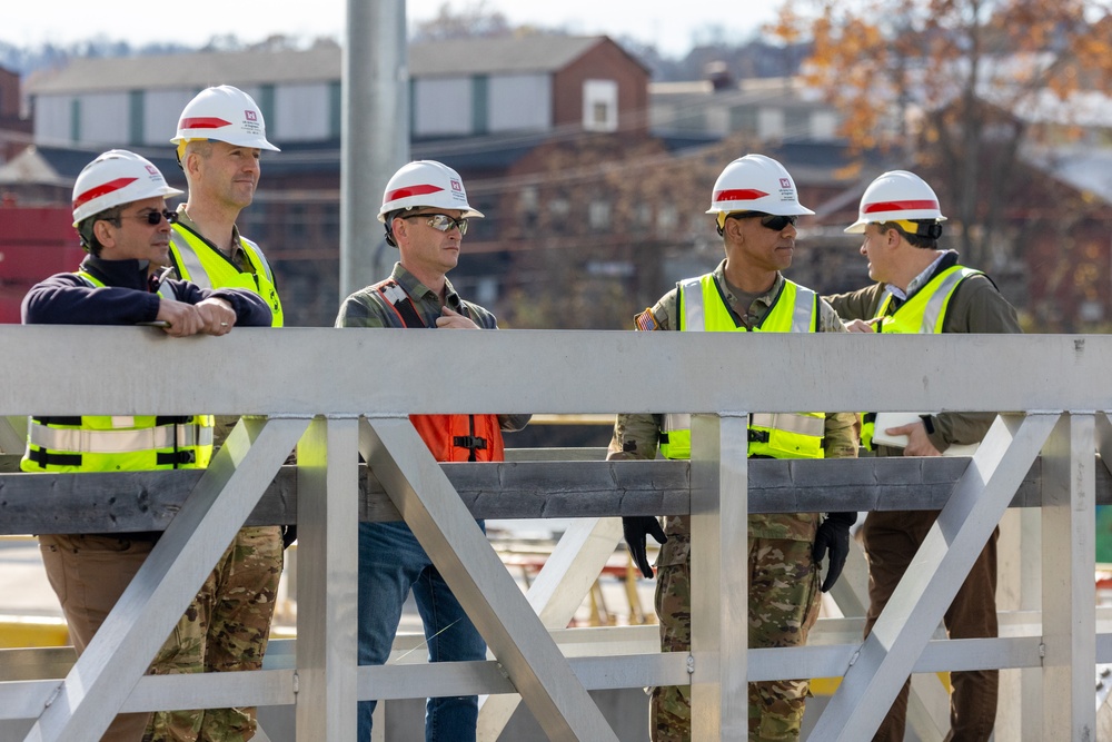 Engineer commander for Great Lakes and Ohio River Division visits Pittsburgh District