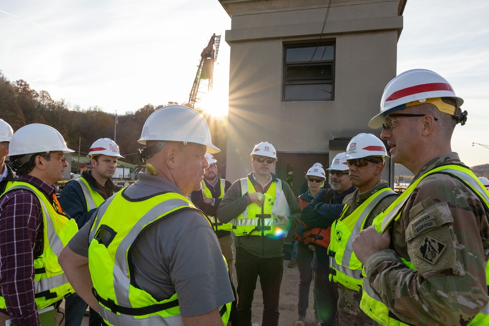 Engineer commander for Great Lakes and Ohio River Division visits Pittsburgh District