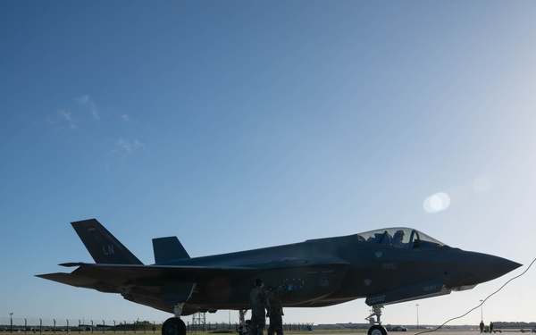 435th CRS Hot Pit Training