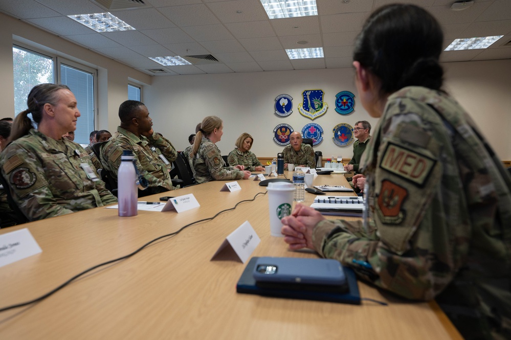 USAF, USSF Surgeon General visits RAF Lakenheath