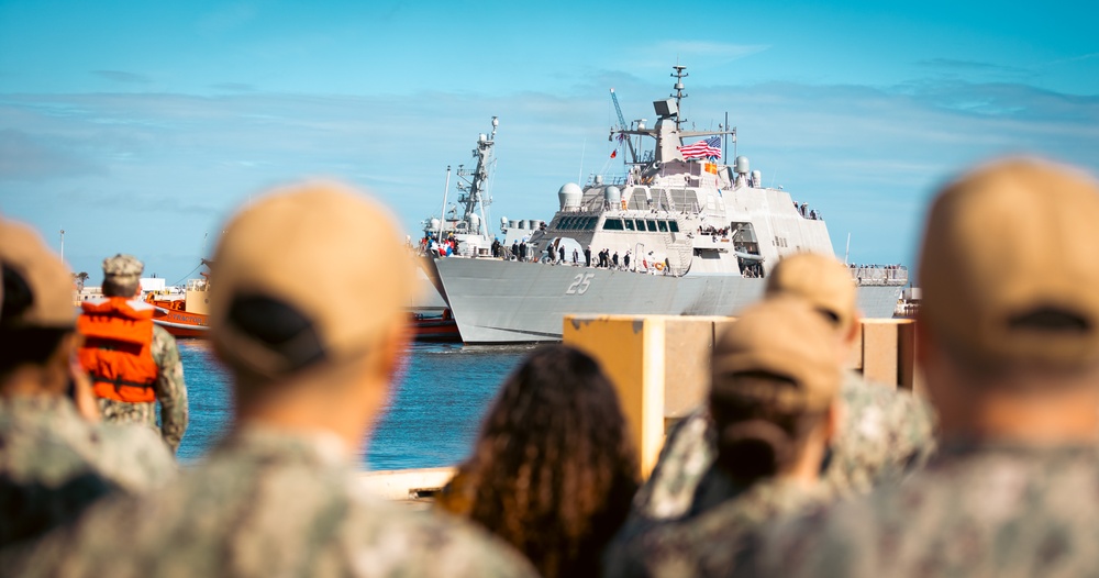 USS MARINETTE (LCS 25) Arrives in Mayport