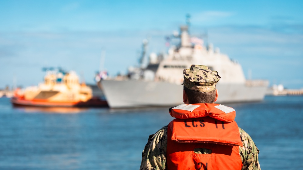 USS MARINETTE (LCS 25) Arrives in Mayport