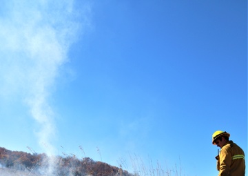 Fort McCoy prescribed burn team manages mid-November prescribed burn at installation