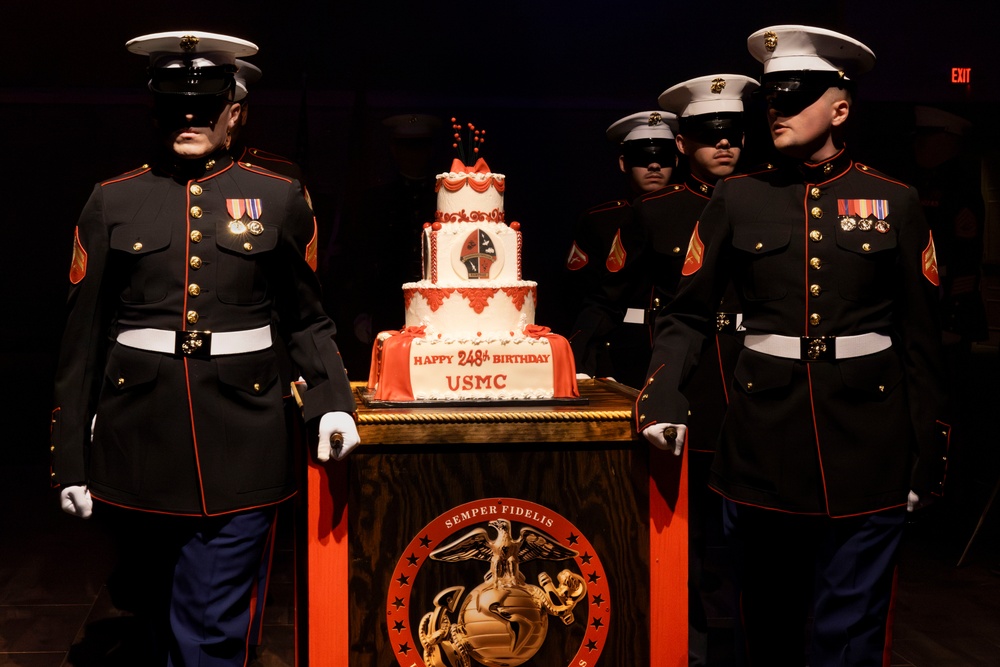 Headquarters Battalion Marine Corps Birthday Ball