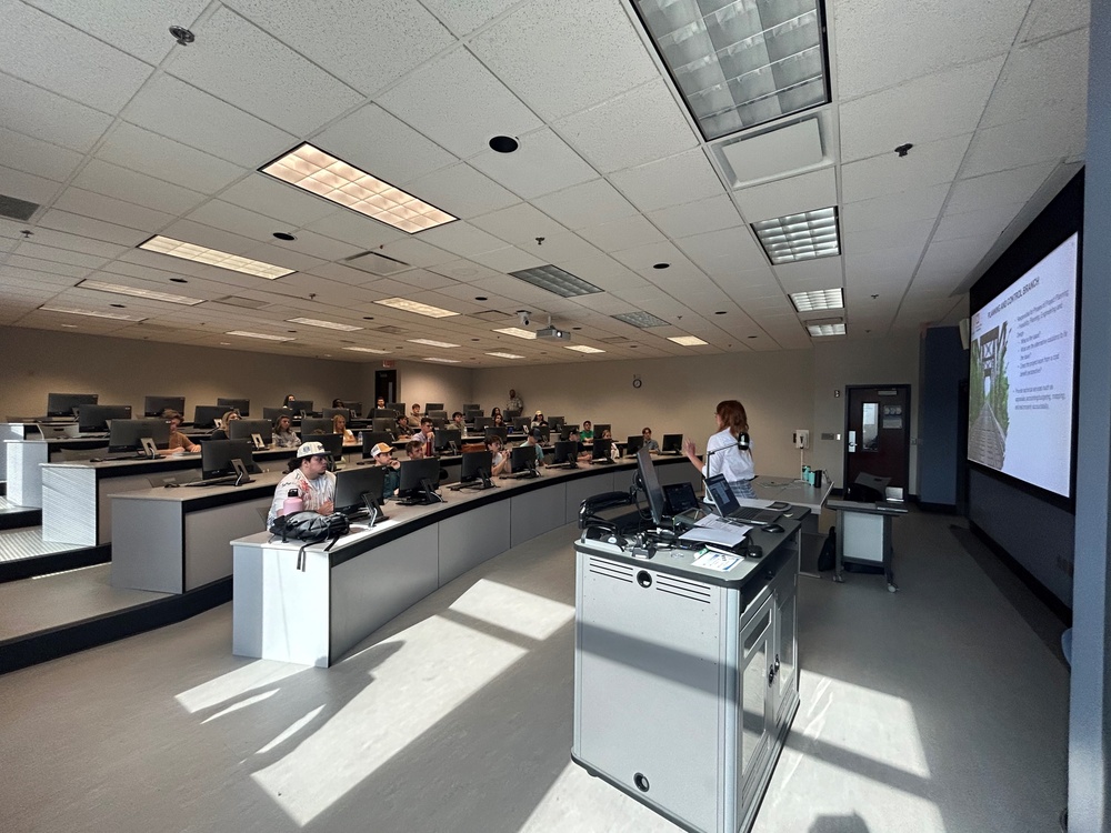 Real Estate Division Members Visit Middle Tennessee State University