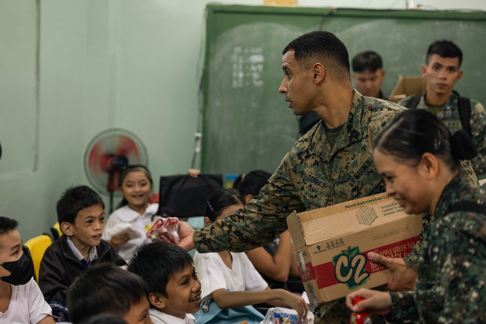 MRF-SEA, PMC, ROKMC, JGSDF, visit local school children