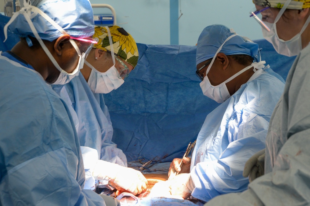 DVIDS Images Pacific Partnership 2024 1 Surgery Aboard USNS Mercy   1000w Q95 