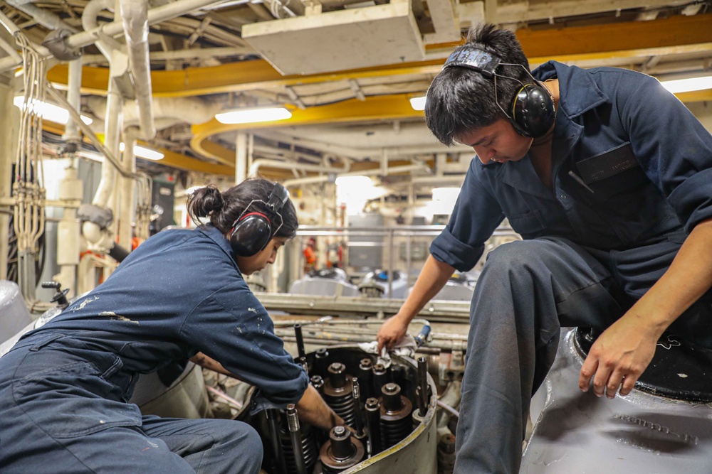 USS Carter Hall (LSD 50) Conducts Maintenance Repairs, Nov. 14, 2023