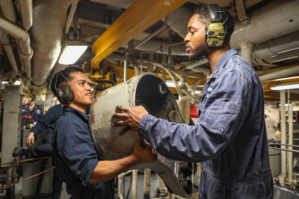 USS Carter Hall (LSD 50) Conducts Maintenance Repairs, Nov. 14, 2023