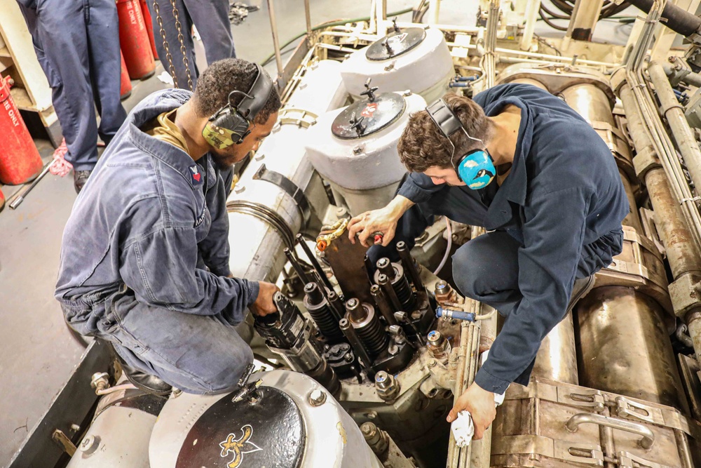 USS Carter Hall (LSD 50) Conducts Maintenance Repairs, Nov. 14, 2023