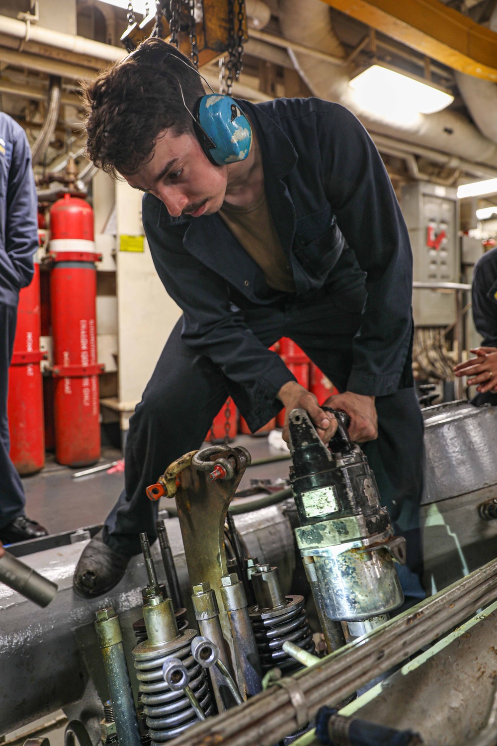 USS Carter Hall (LSD 50) Conducts Maintenance Repairs, Nov. 14, 2023