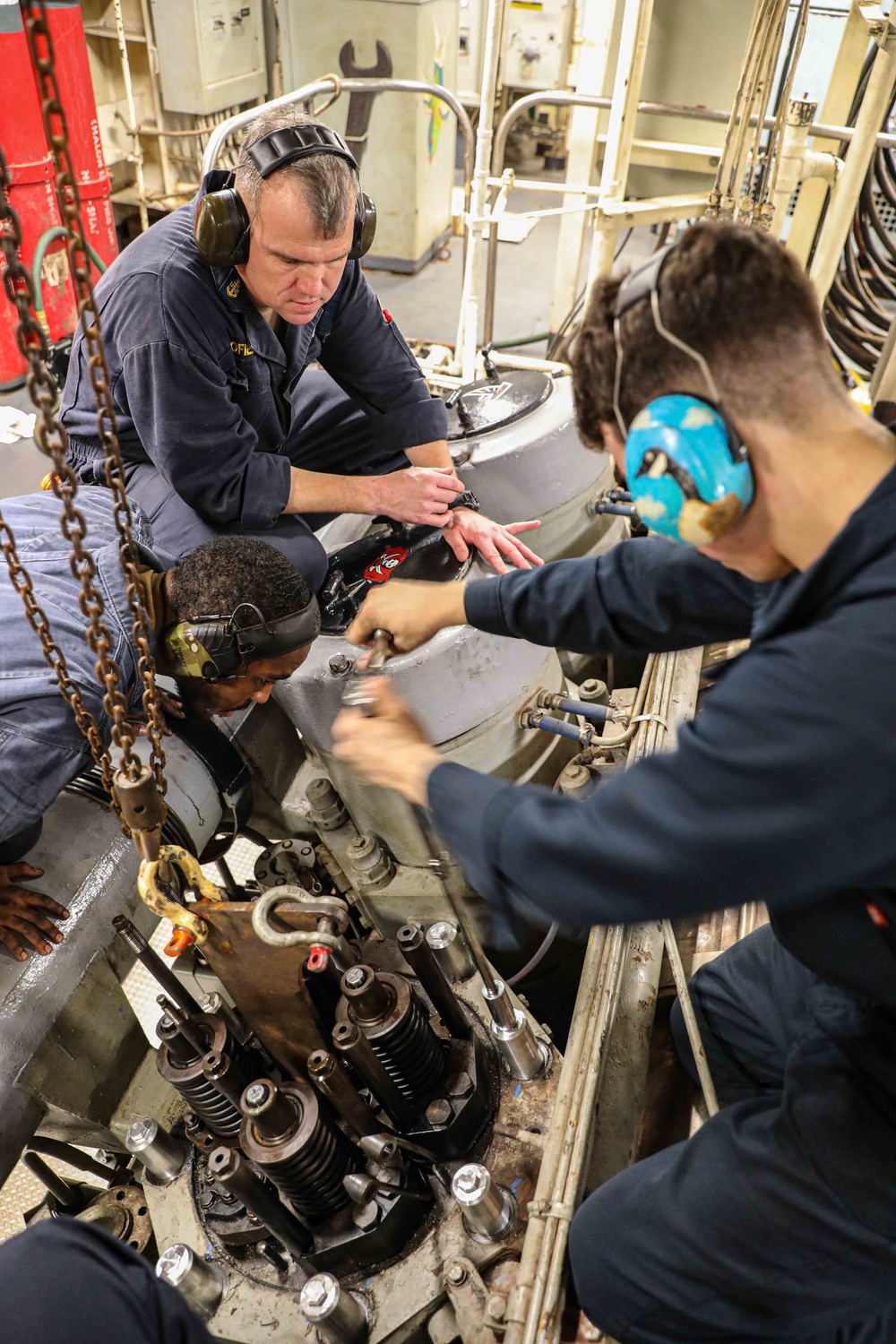 USS Carter Hall (LSD 50) Conducts Maintenance Repairs, Nov. 14, 2023