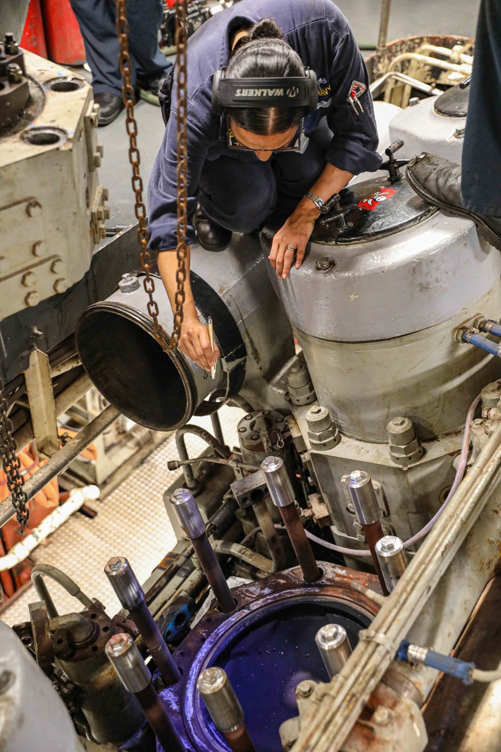 USS Carter Hall (LSD 50) Conducts Maintenance Repairs, Nov. 14, 2023