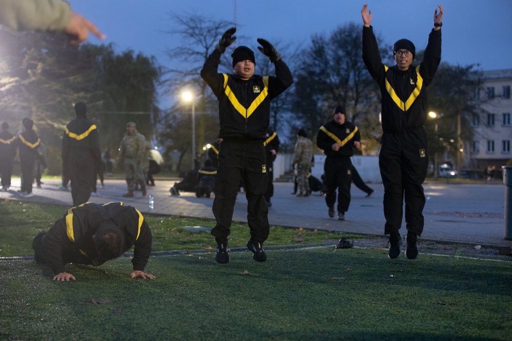 Powidz US Soldiers celebrate Marne's Birthday with a physical fitness competition