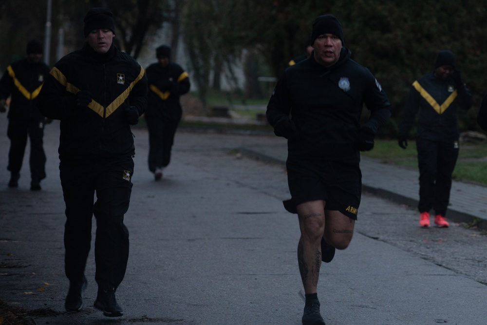 Powidz US Soldiers celebrate Marne's Birthday with a physical fitness competition