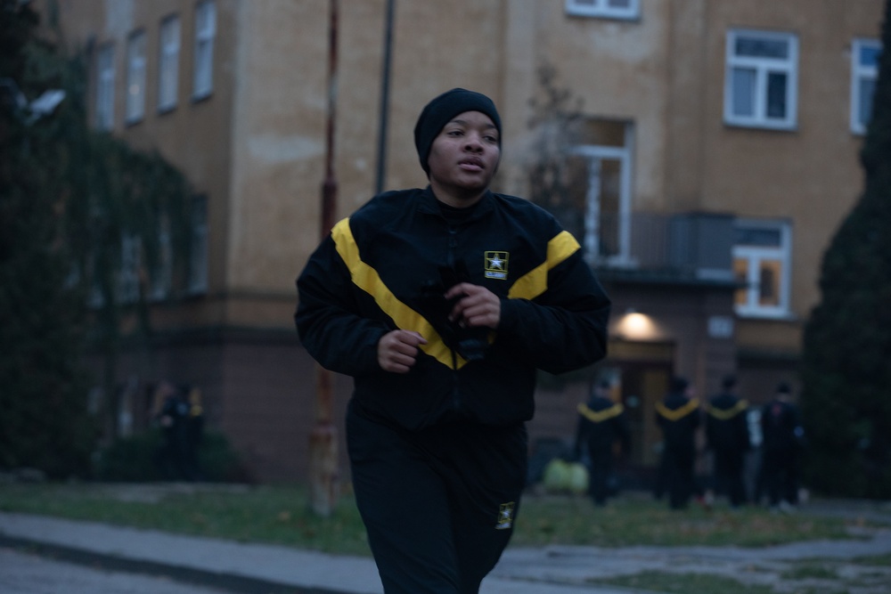 Powidz US Soldiers celebrate Marne's Birthday with a physical fitness competition