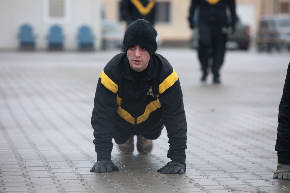 Powidz US Soldiers celebrate Marne's Birthday with a physical fitness competition