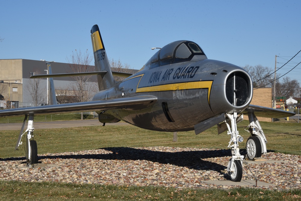 F-84F Thunderstreak