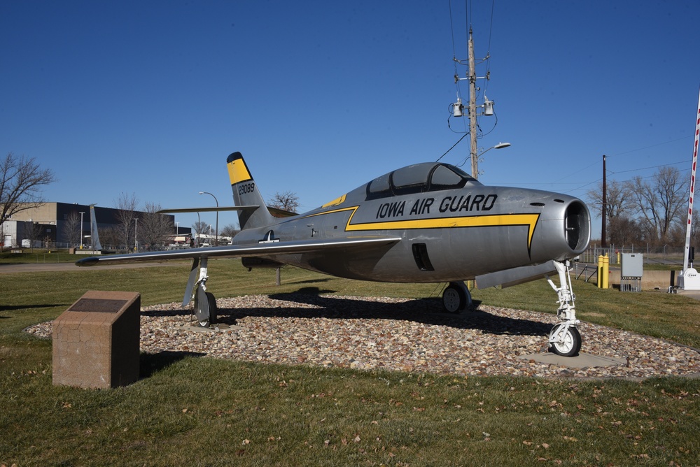 F-84F Thunderstreak