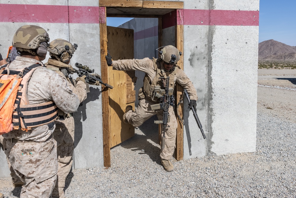 3/2 Marines Live-fire and Maneuver Range