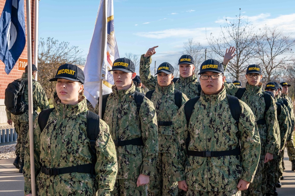 Surface Warfare Schools Command sponsors Navy recruit division at Recruit Training Command