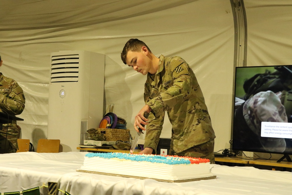3rd Infantry celebrates Marne's 106th Birthday Cake cutting