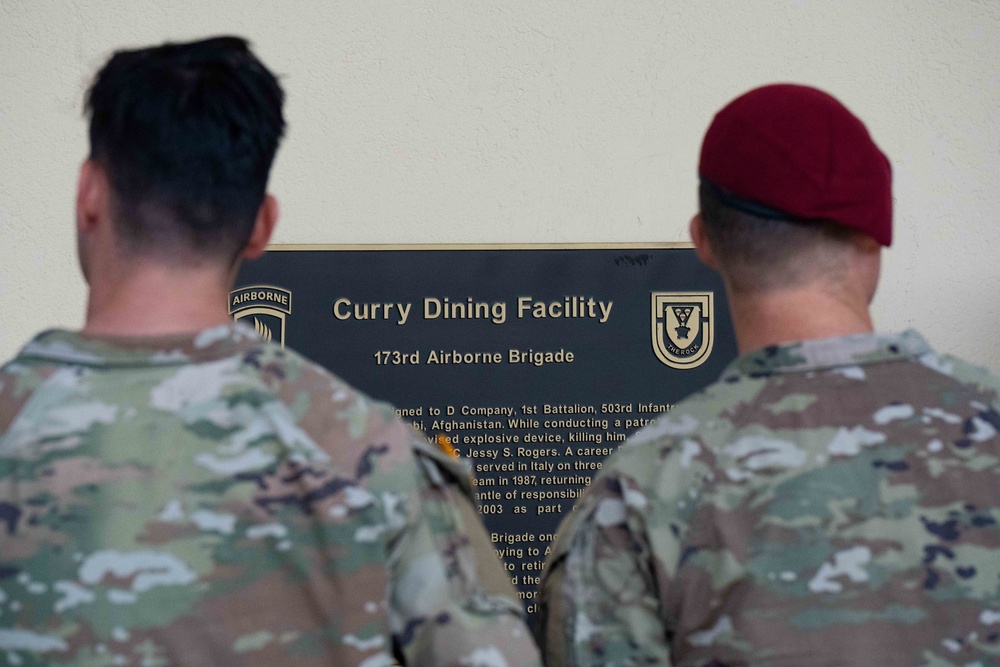 Caserma Ederle Curry Dining Facility hosts Thanksgiving Meal