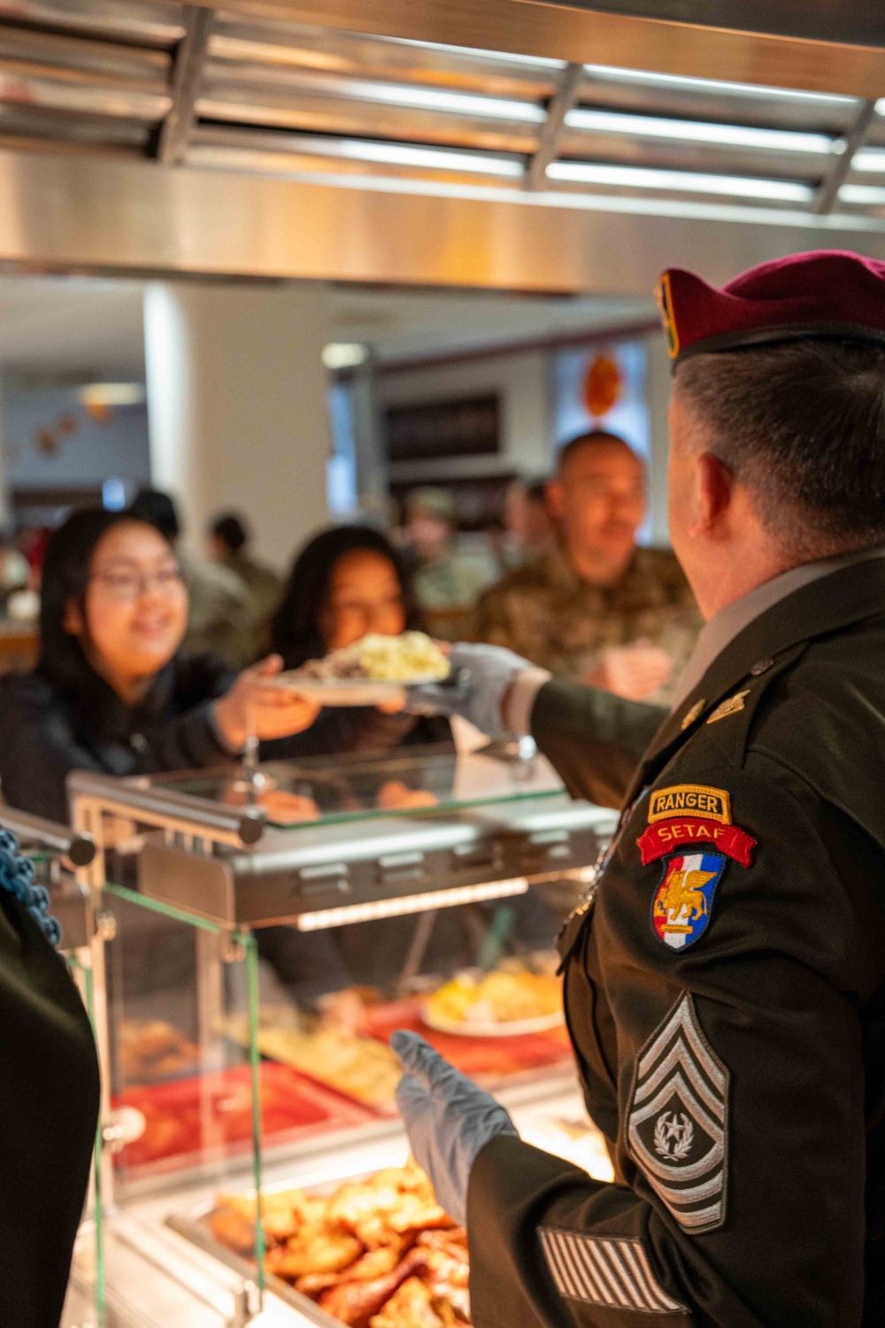 Caserma Ederle Curry Dining Facility hosts Thanksgiving meal