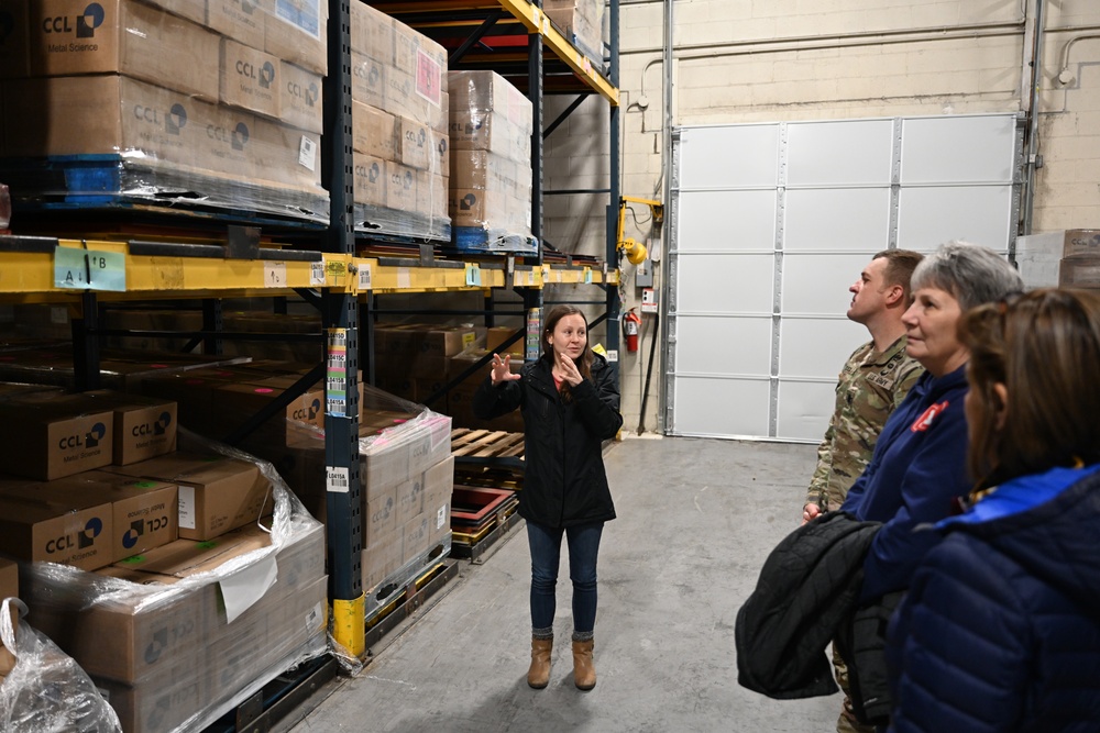 USACE Buffalo District ERA delivers food drive donations