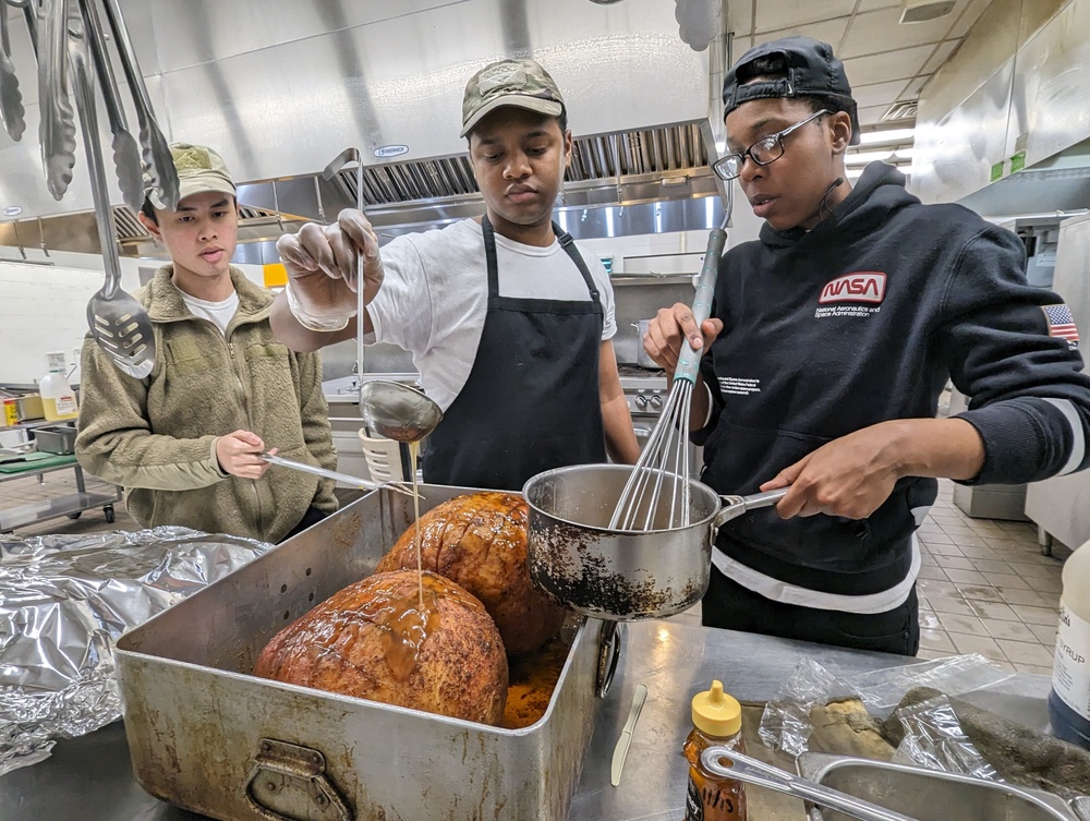 Fort Drum culinary specialists create a memorable Thanksgiving meal for Soldiers, family members