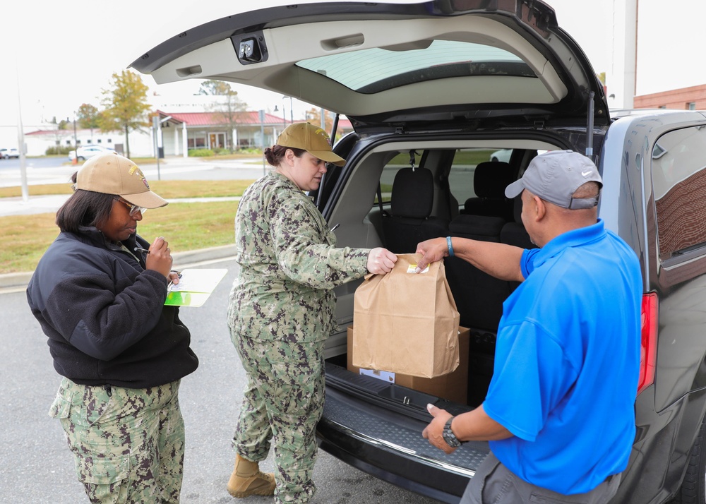 SURFLANT FCPOA Holds Food Drive for Thanksgiving