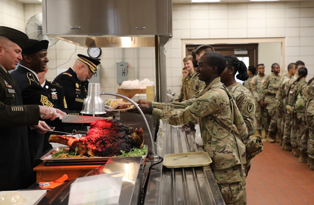 USAACE Leaders Serve Thanksgiving Meal