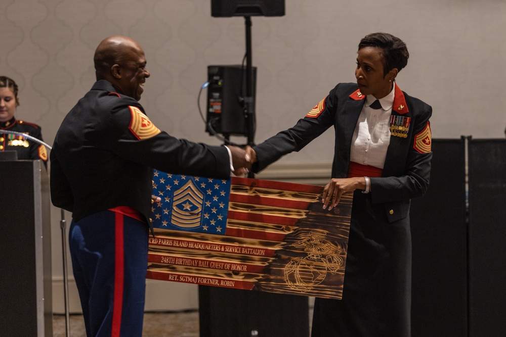 H&amp;S BN Celebrates 248th Marine Corps Birthday Ball