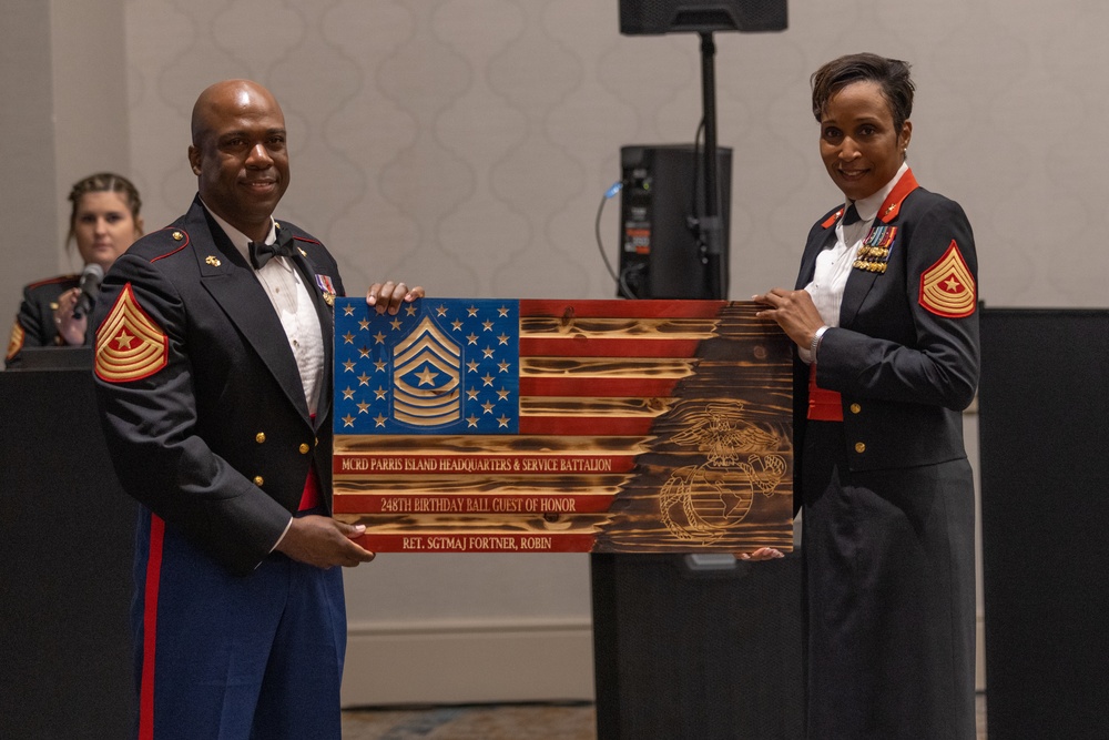 H&amp;S BN Celebrates 248th Marine Corps Birthday Ball