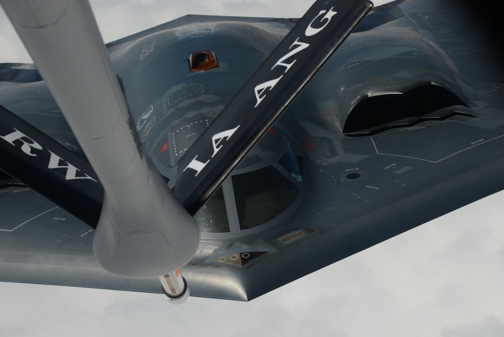 B-2 refuel