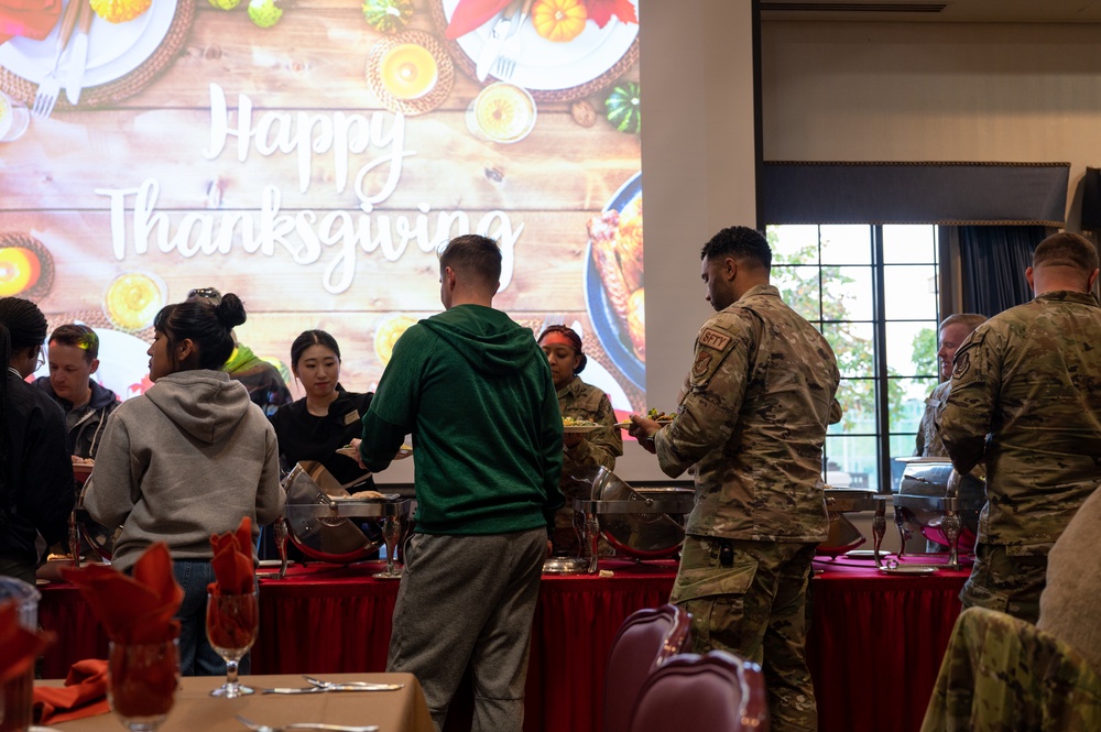 Korean-American Gunsan Alliance hosts annual Thanksgiving meal for Wolf Pack