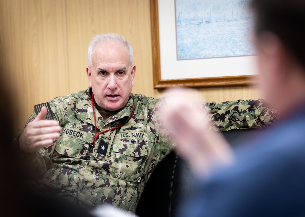 COMSC Visits USNS Patuxent (T-AO  201)