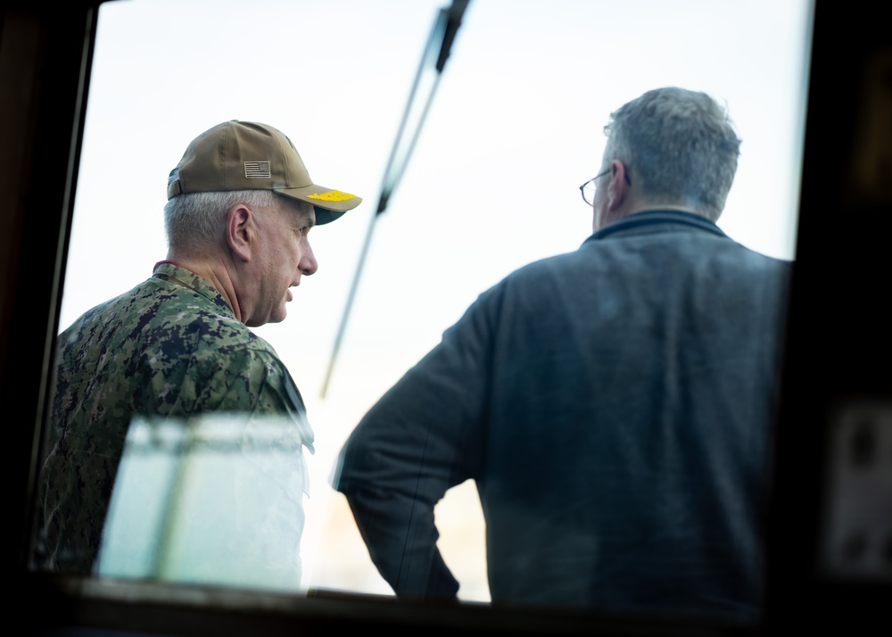 COMSC Visits USNS Patuxent (T-AO 201)