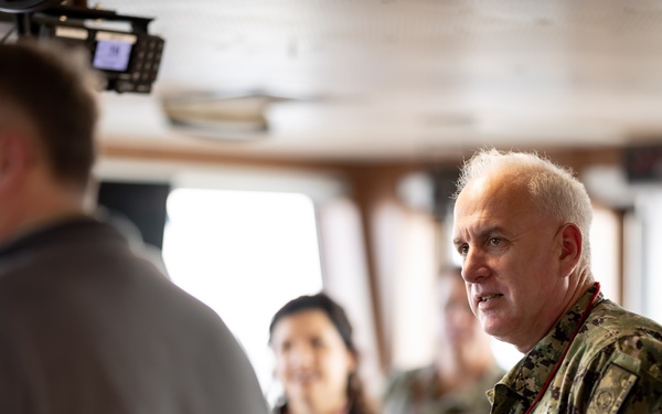COMSC Visits USNS Patuxent (T-AO 201)