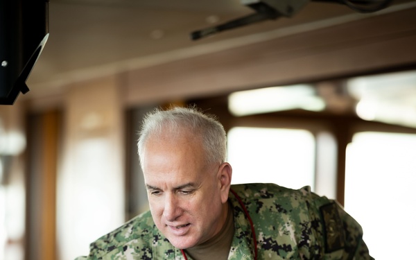 COMSC Visits USNS Patuxent (T-AO  201)