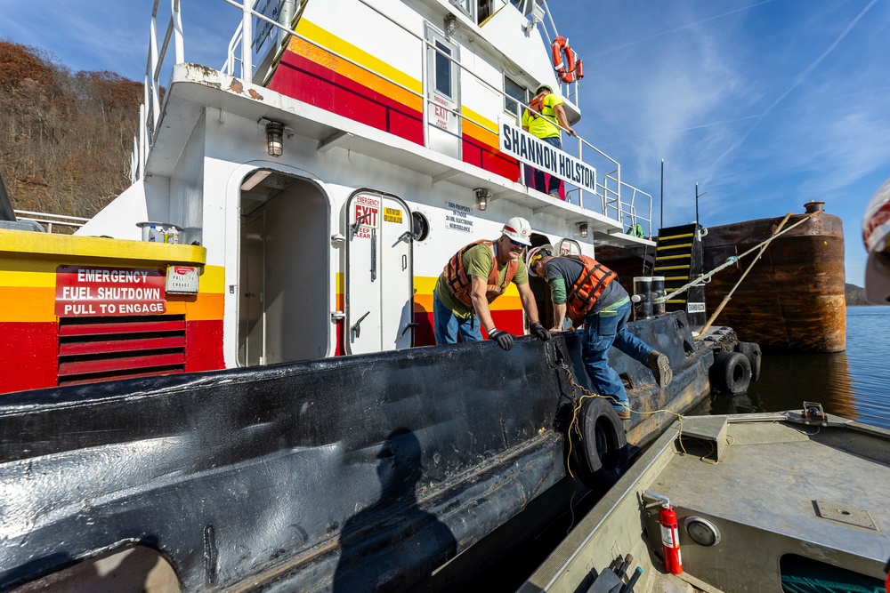 We Will Rock You: Pittsburgh District sinks stones into Monongahela River to raise fish habitats